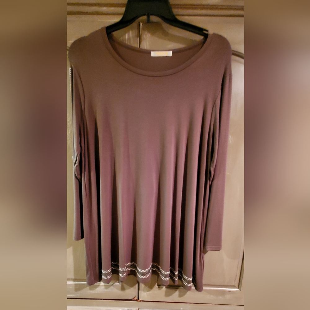 Beautiful top for holidays or any occasion